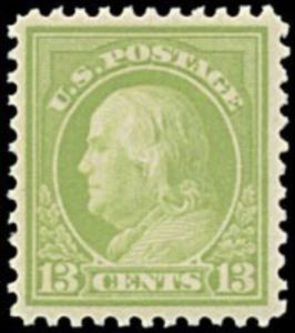 Benjamin Franklin (1706-1790), leading author and politician