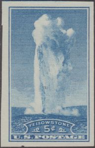 Geyser Old Faithful, Yellowstone National Park, Wyoming