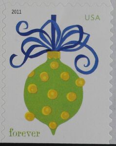 Holiday Baubles:Green spot